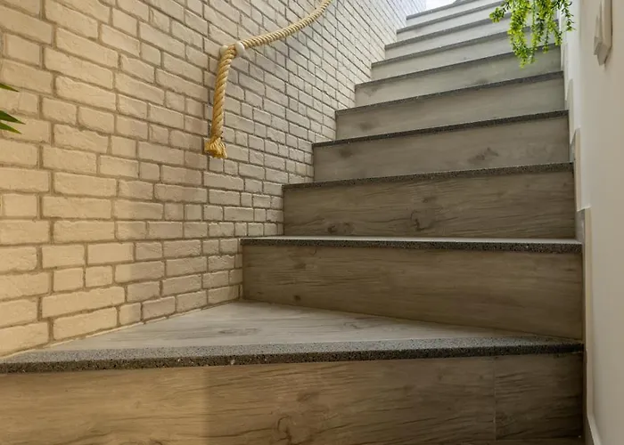 No Stress House *